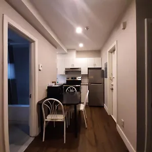 Apartment Sanitized Renovated Close To Subway And 24 Hrs Services