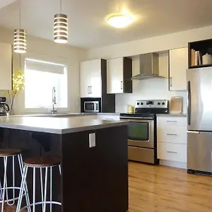 Apartment 103 Large & Sunny Beautiful 