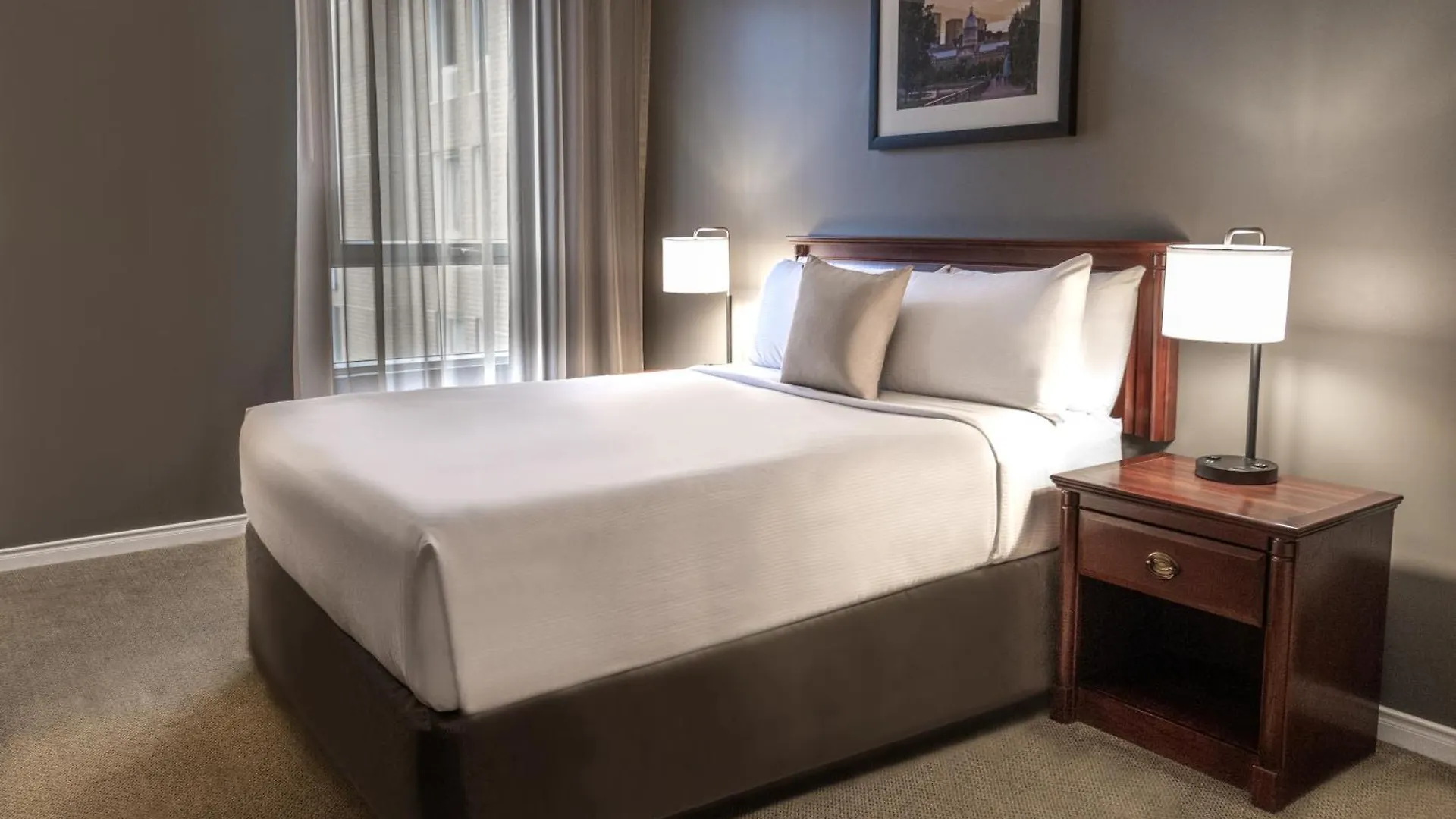 Hotel Faubourg Montreal Centre-Ville Downtown