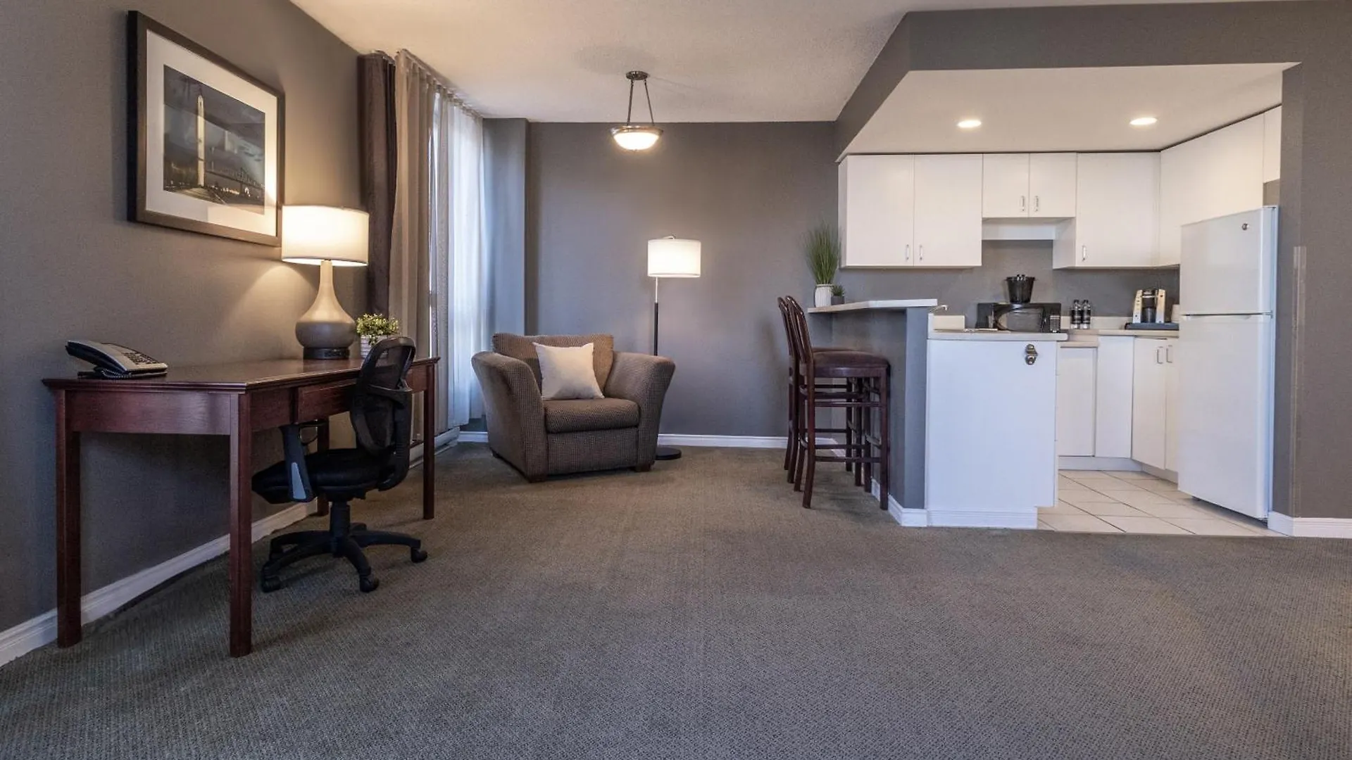Hotel Faubourg Montreal Centre-Ville Downtown
